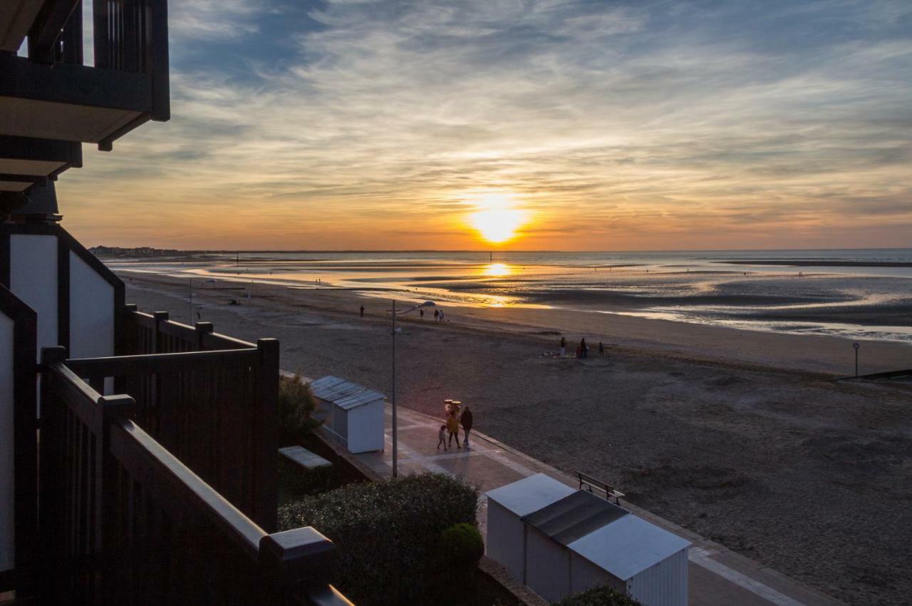 Charmant Appartement Face A La Mer Avec Balcon Houlgate Eksteriør billede