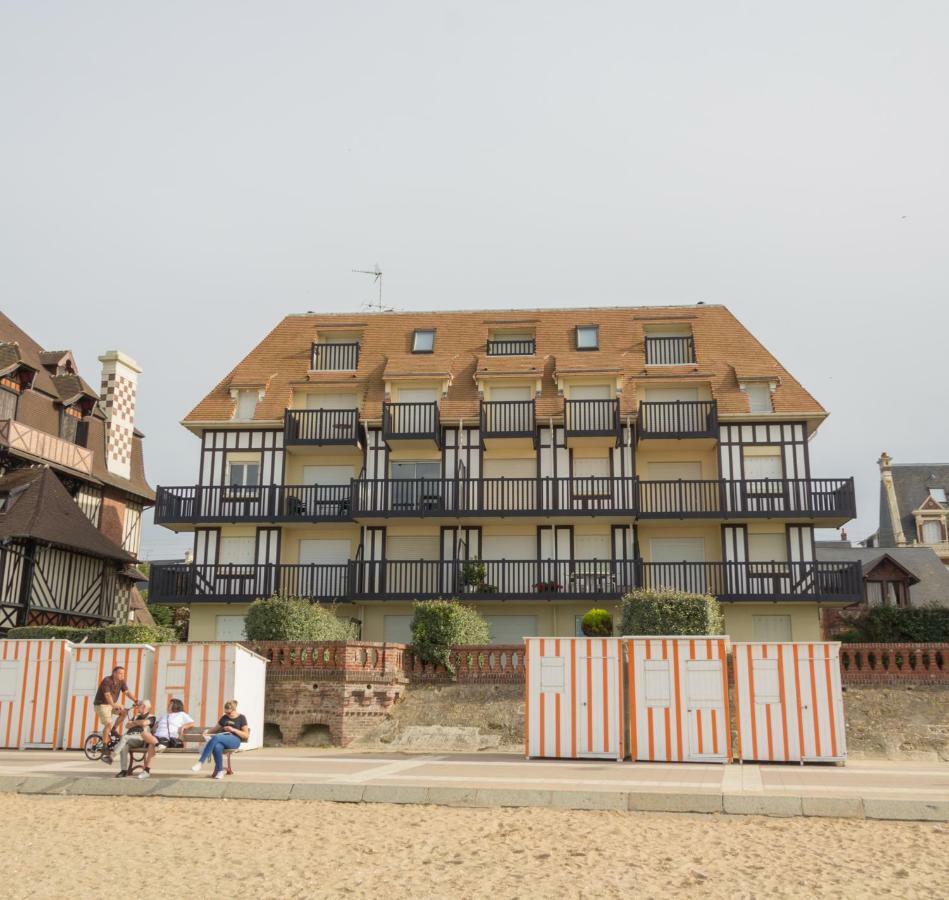 Charmant Appartement Face A La Mer Avec Balcon Houlgate Eksteriør billede